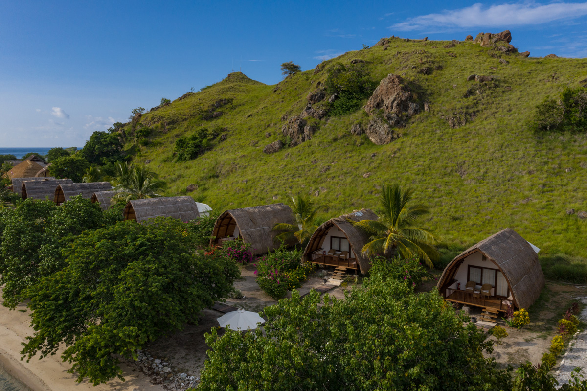 06_Seafront_Deluxe_Bungalow