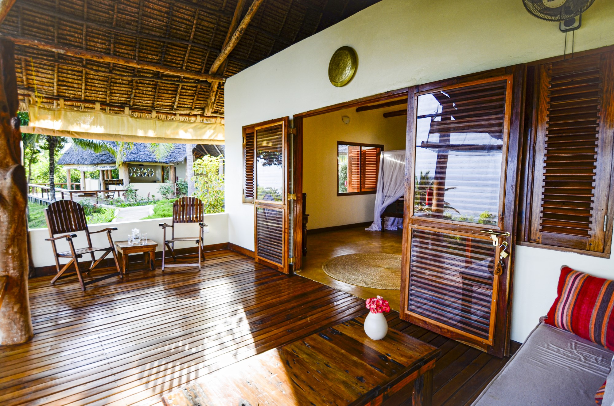 10_-room-3-verandapoa