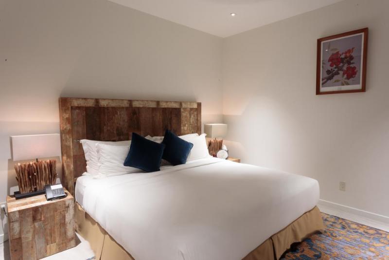 15424_20191202052330_0047958001575264210_815_MCS_King_Bed