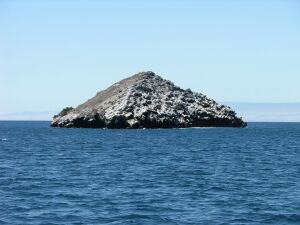 Galapagos_6-1-18_Cousins_Rock