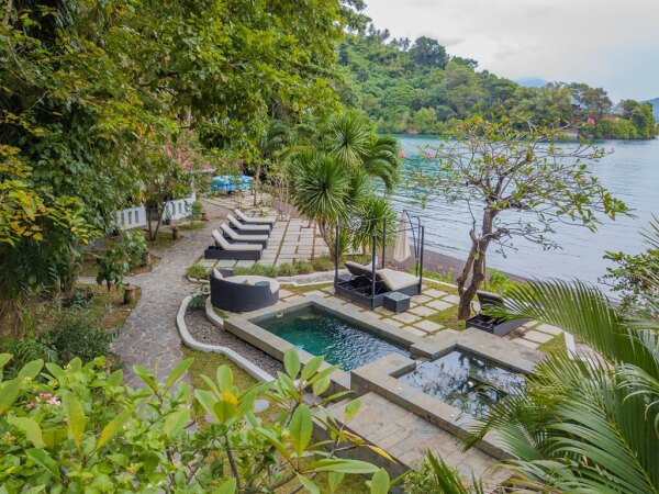 12-NAD-Lembeh-Resort-_-Pool-Jacuzzi-Garden