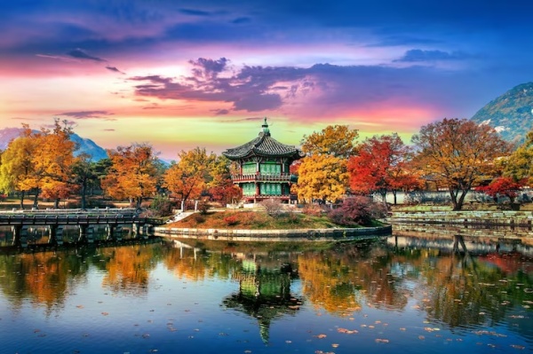 1gyeongbokgung-palace-autumn-south-korea_335224-1366_jpg