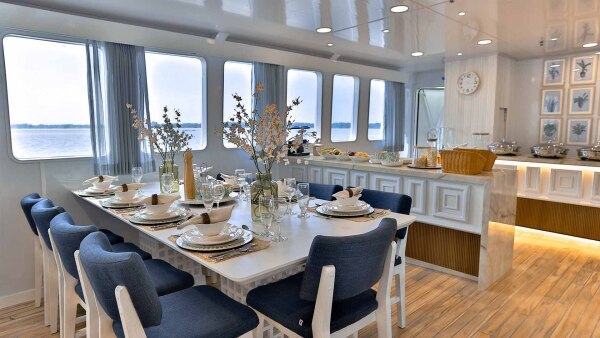 dinning-room-2-galaxy-diver-2