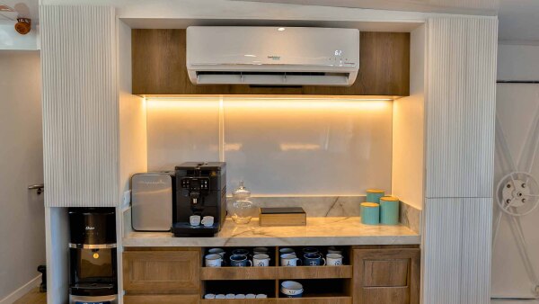 dinning-room-3-galaxy-diver-2