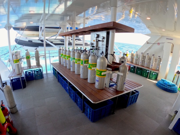 Dive_Deck__1_infiniti