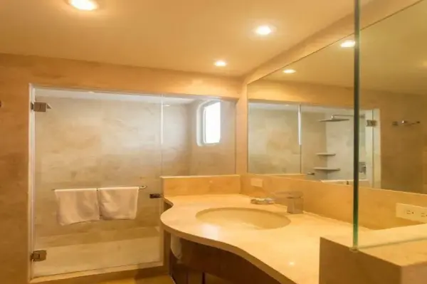 en-suitebathrooms--1