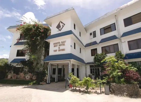 FM_Manta_Ray_Bay_Eingang_Unterkunft