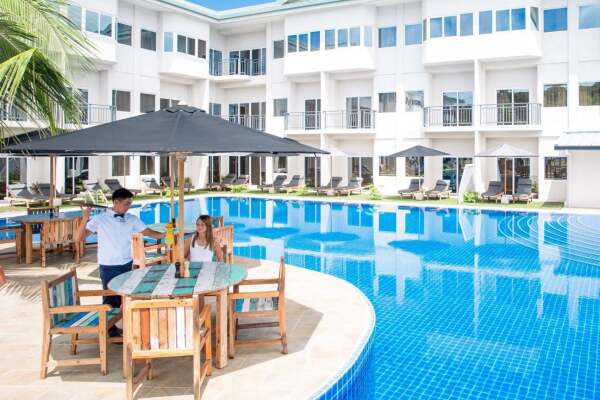 islandpool-1-1296x864