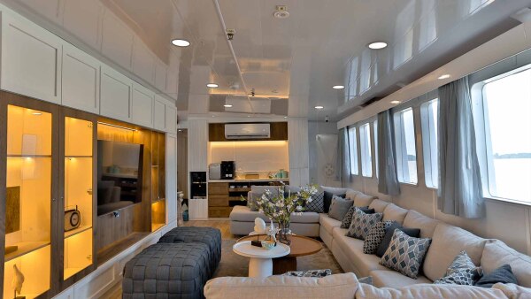 living-room-1-galaxy-diver-2