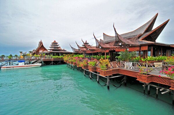 mabul-water-bungalows