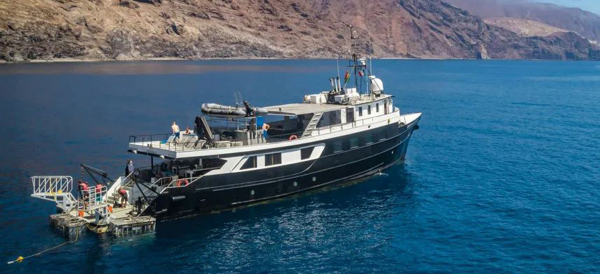 undersea-anchored-guadalupe-003-202433