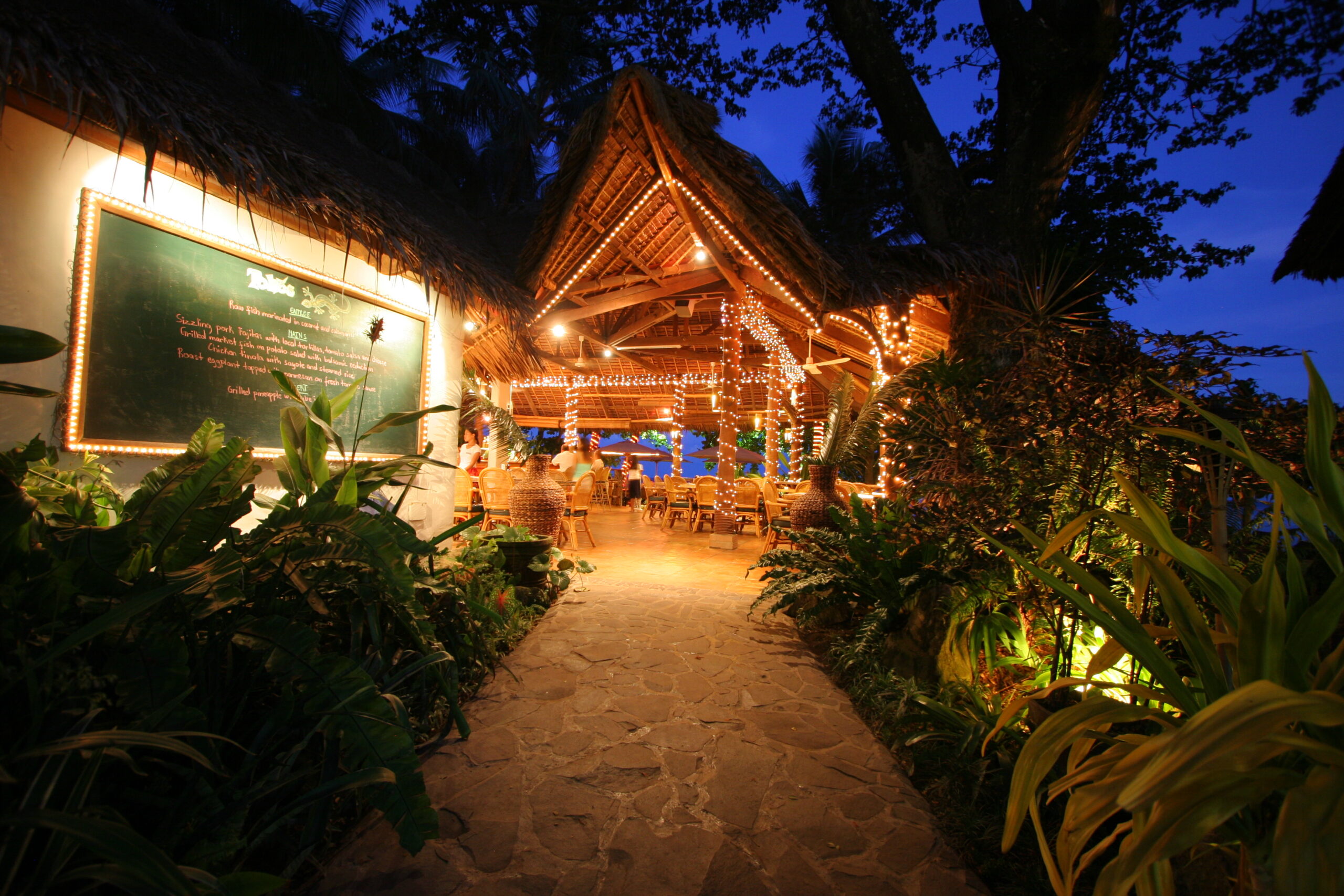 ATLANTIS-DIVE-RESORT-scaled