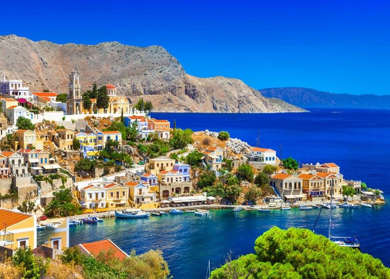 il-porto-di-symi-rodi-grecia-cfreeartistgetty-imag-501