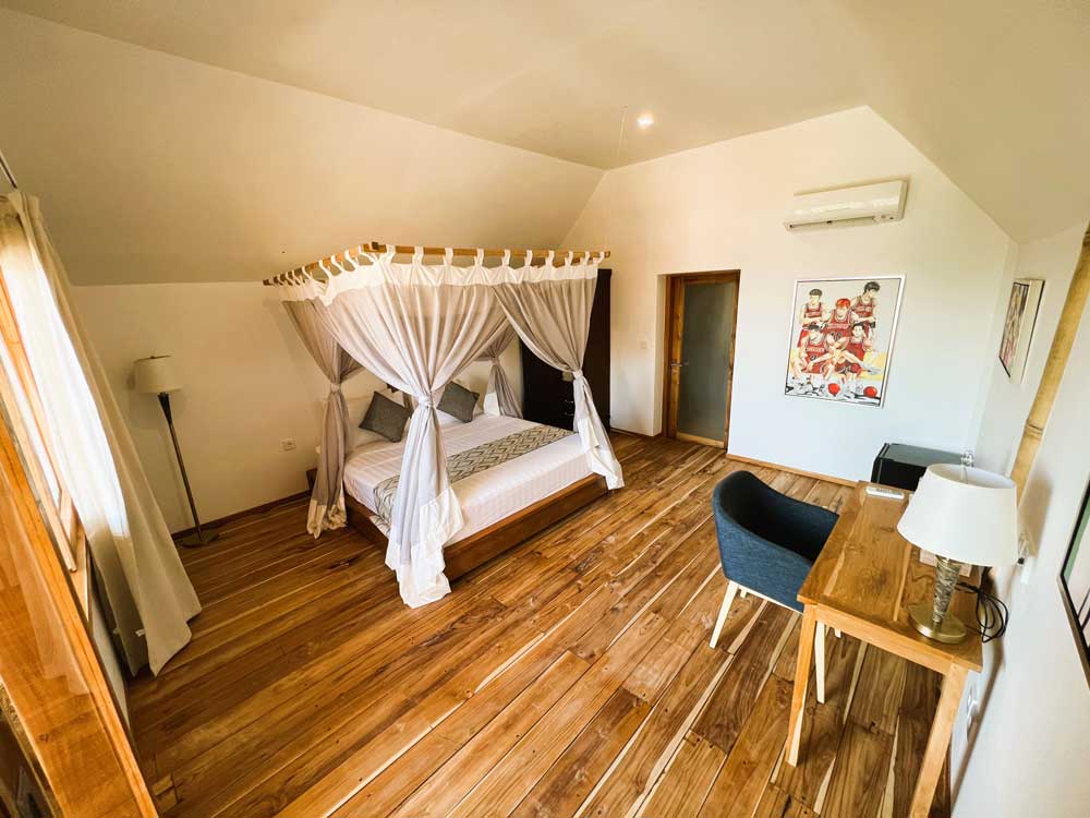 komodo-resort-bamboo-bungalow-1