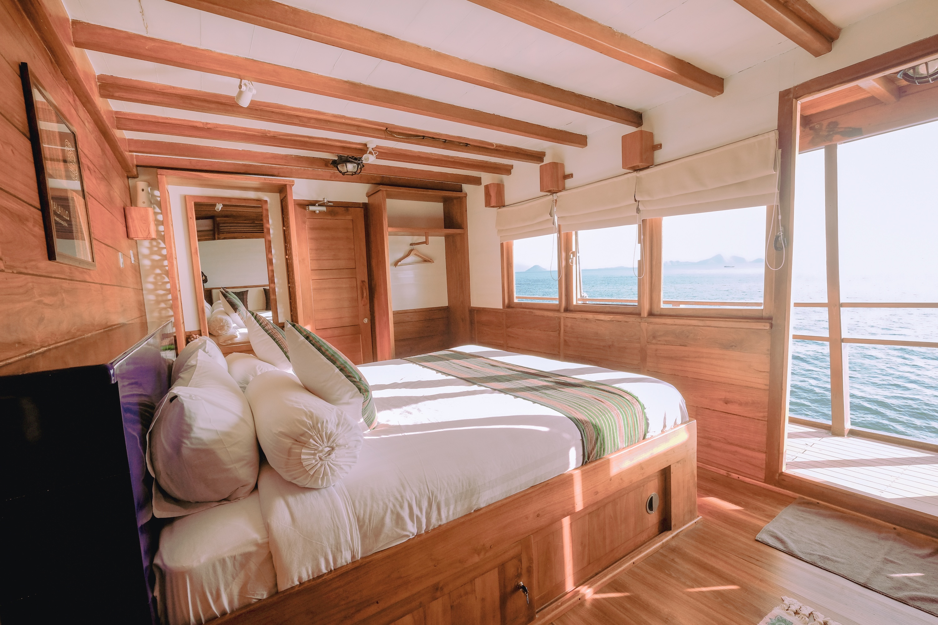 MLO_Upper_Deck_Double_Cabin_Raja_Ampat_02