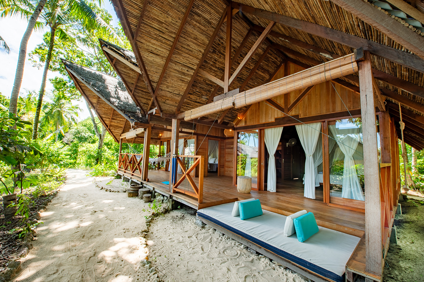 MTT_1571-HDR-Family-Room