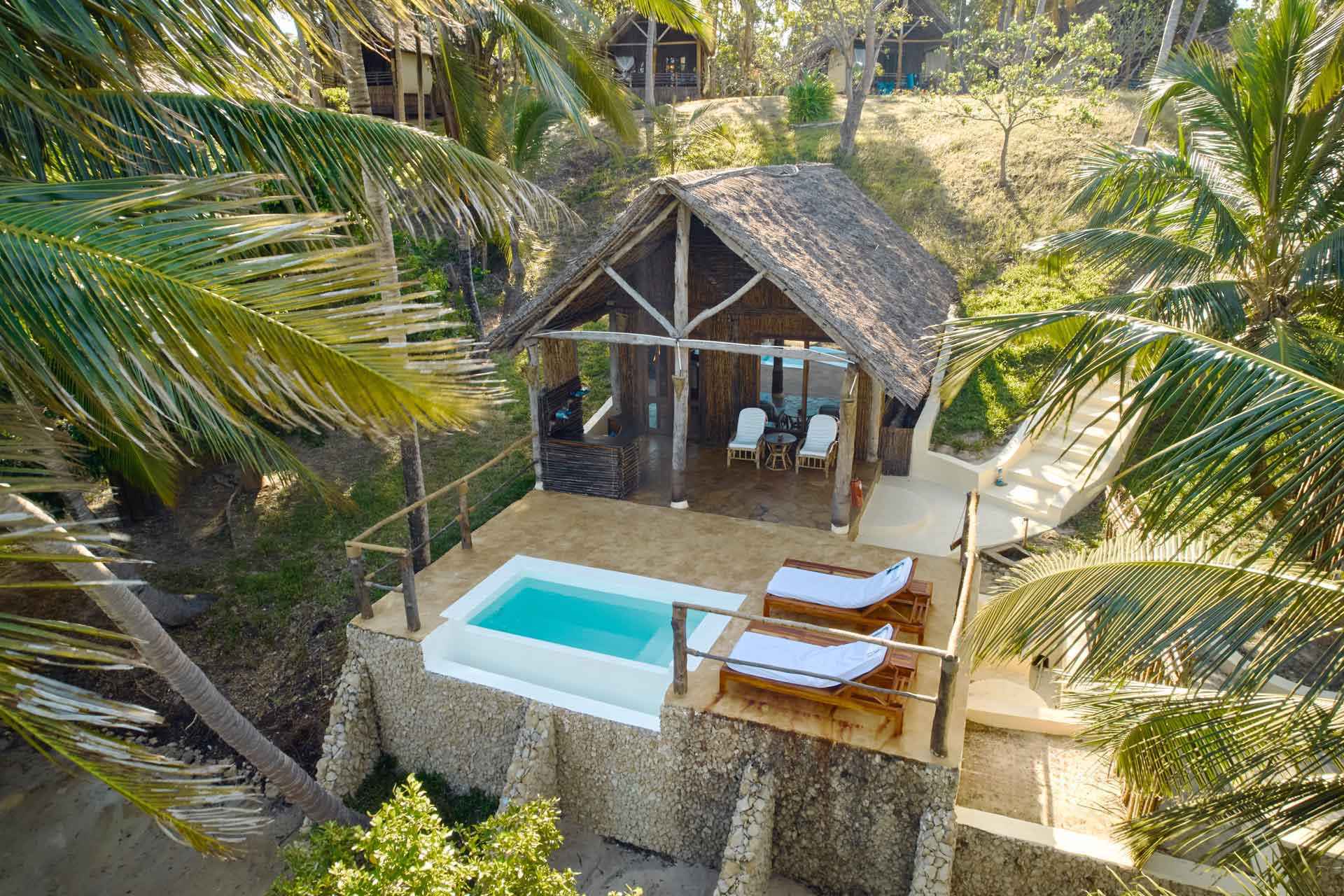 pole-pole-resort-mafia-1920x1280-45