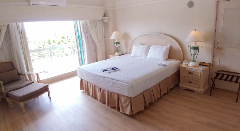 rt_junior_suite_bedroom_1651804727