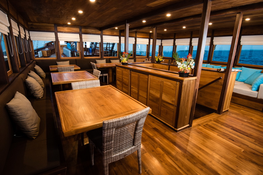 samambaia-liveaboard-04-lounge