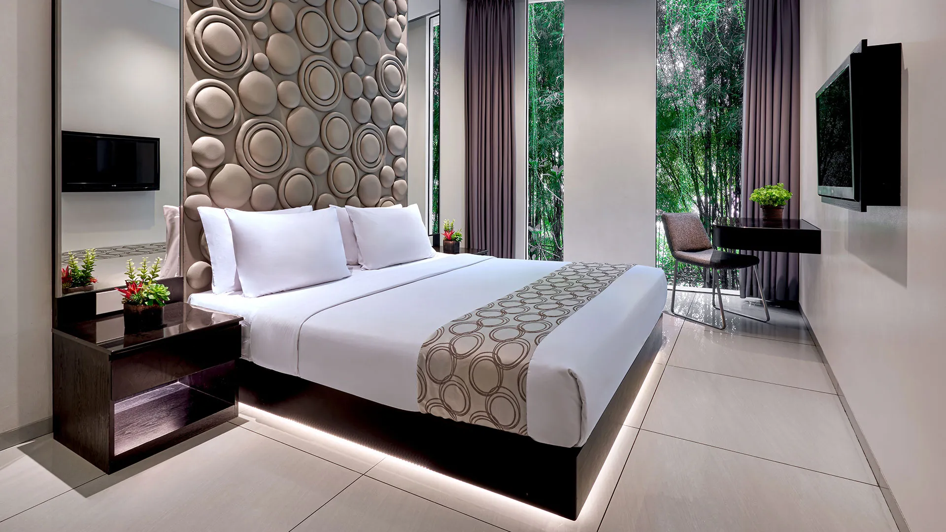 superior-64a83709-1920w