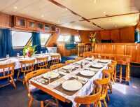 AZ-15_Dining-Salon-700x535
