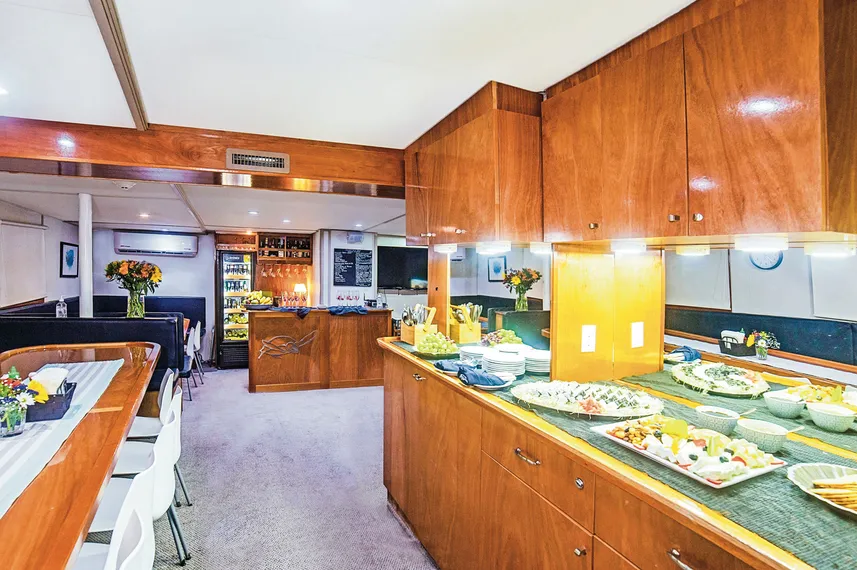 under-sea-dining-room-2023