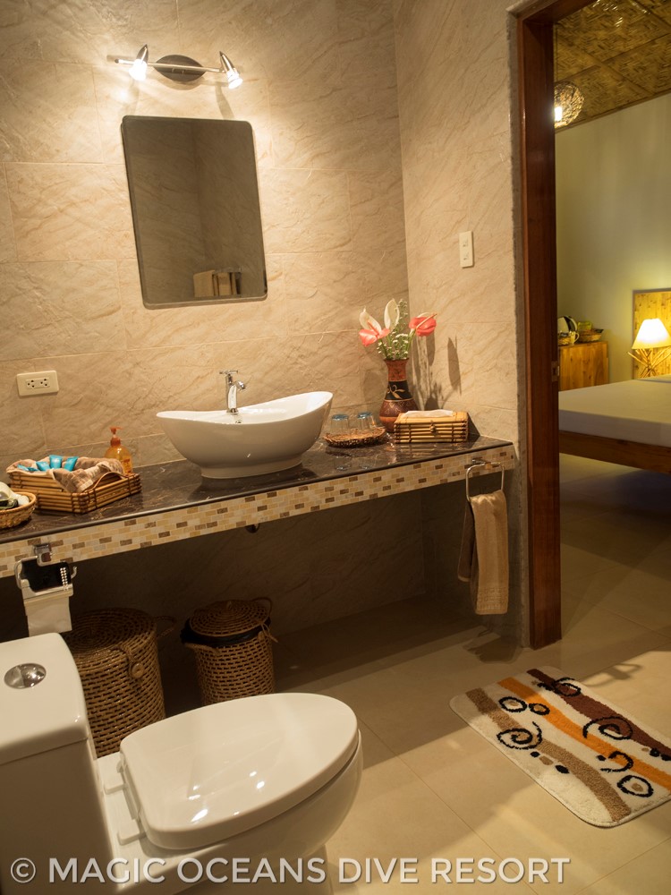 ZZZMODR-BW-Resort-01d